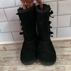 Koolaburra UGGS size 13 (Kids)